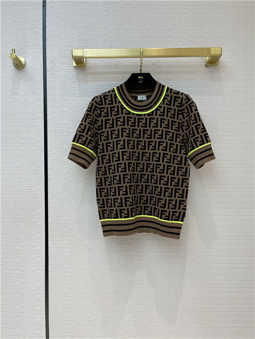 fendi logo short sleeve sweater