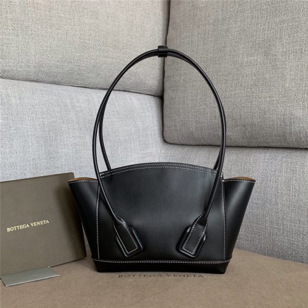 bottega veneta arco mini black - Image 4