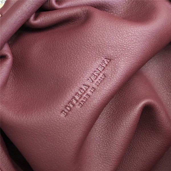 bottega veneta the pouch bag red wine - Image 3