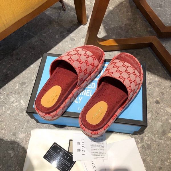 Gucci slippers sandals