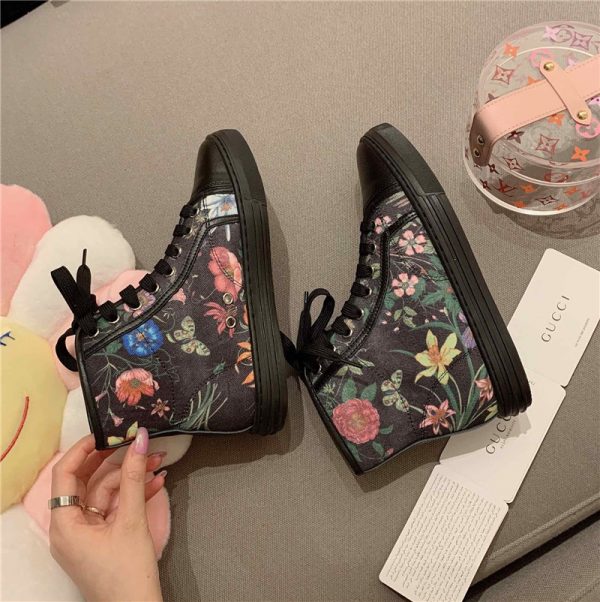 Guuci printed leather sneakers Gucci floral canvas shoes in black - Image 7