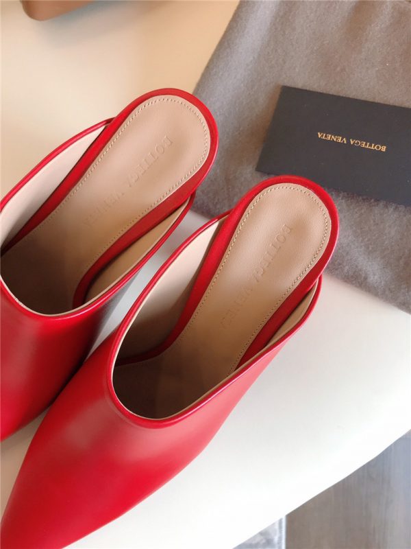 Bottega Veneta block heel sandals red - Image 8