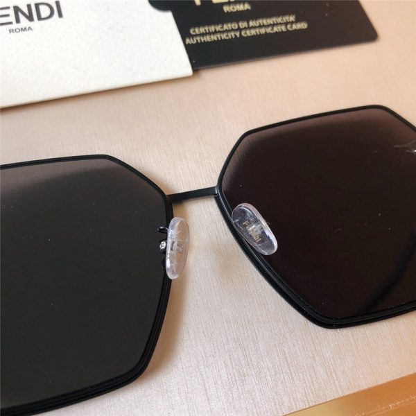 Fendi sunglasses women - Image 4