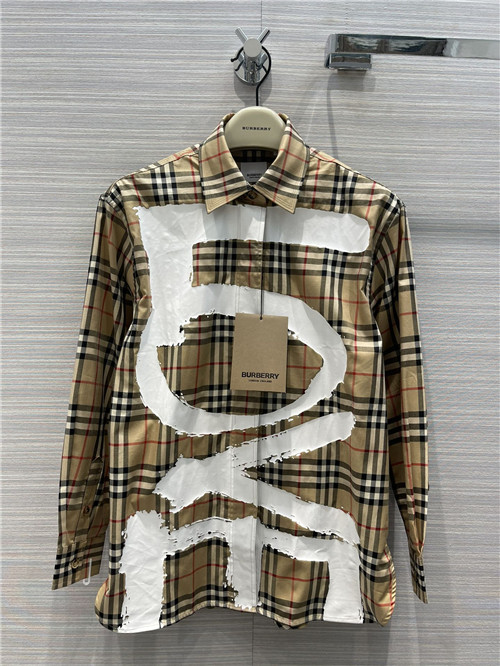 burberry Love graffiti shirt