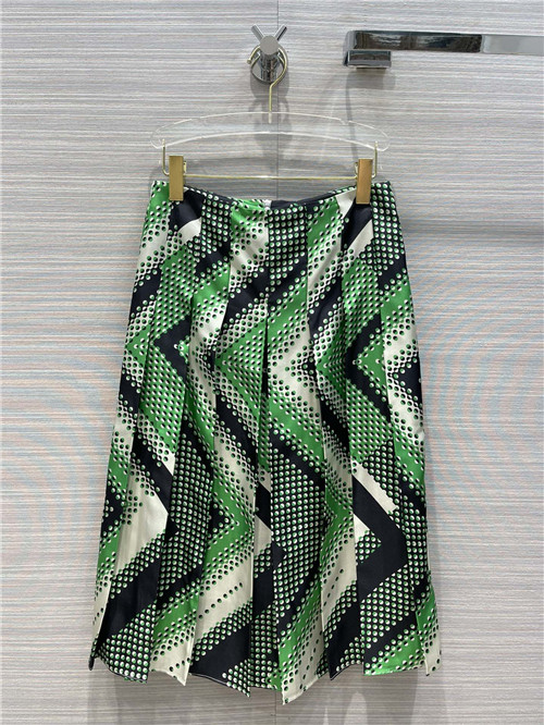 gucci silk skirt