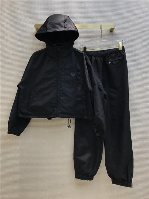 prada set
